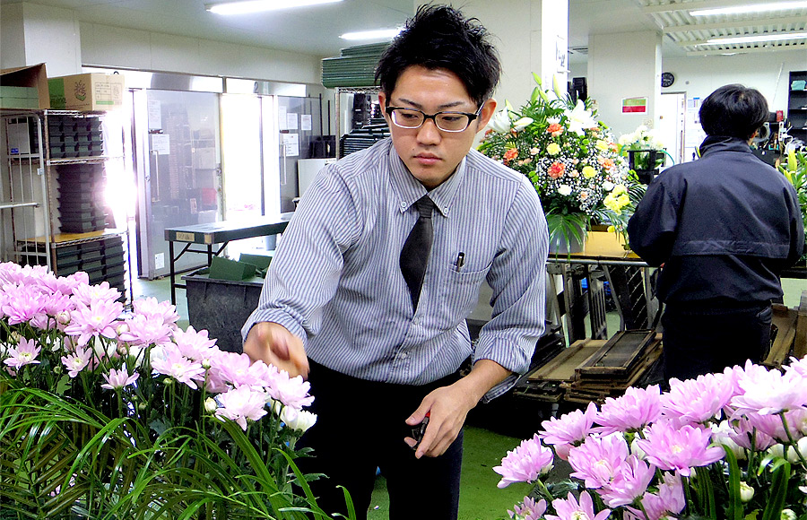 熊本フューネラル事業課 フラワーコーディネーター 富田裕也